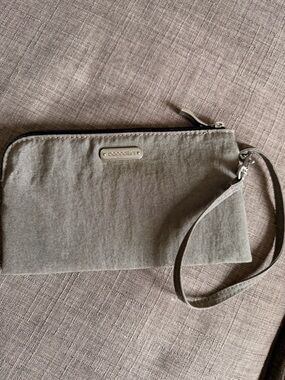 Baggallini Olive Green Wristlet Pouch with Strap
